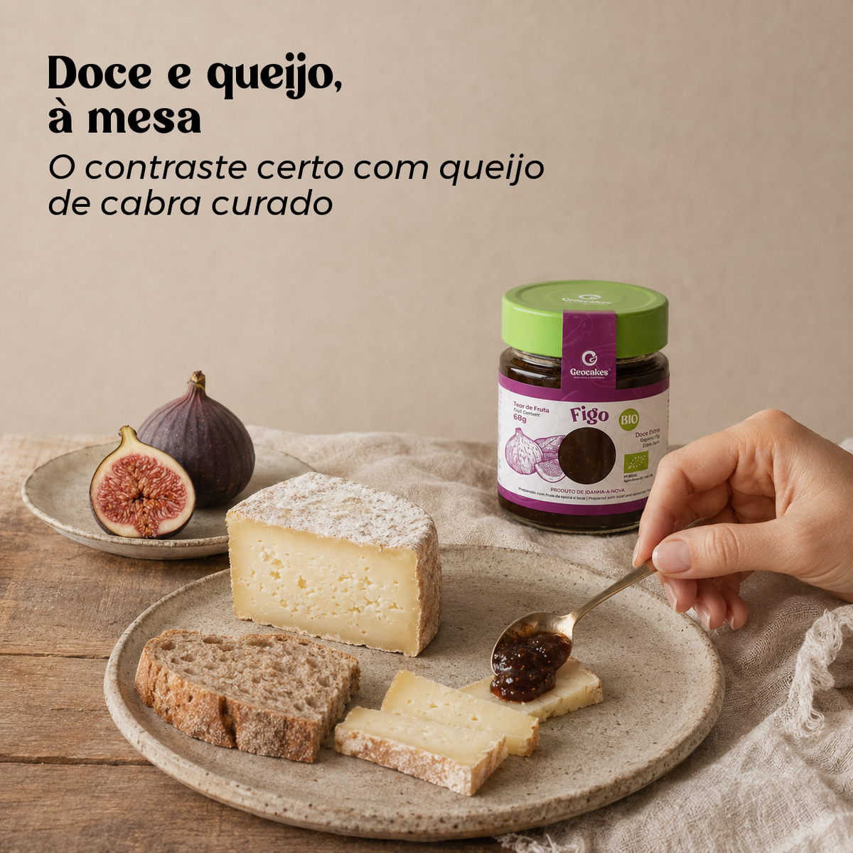 Doce extra de figo biológico Geocakes servido com queijo de cabra curado