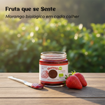 Doce Extra de Morango Biológico Geocakes — morango biológico e textura do doce em cada colher