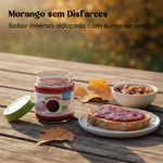 Doce extra de morango biológico Geocakes servido em pão num ambiente de outono
